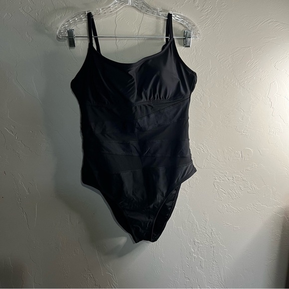 Shade & Shore Black Mesh Front Medium Coverage One Piece Barhimgsuit - Picture 3 of 10